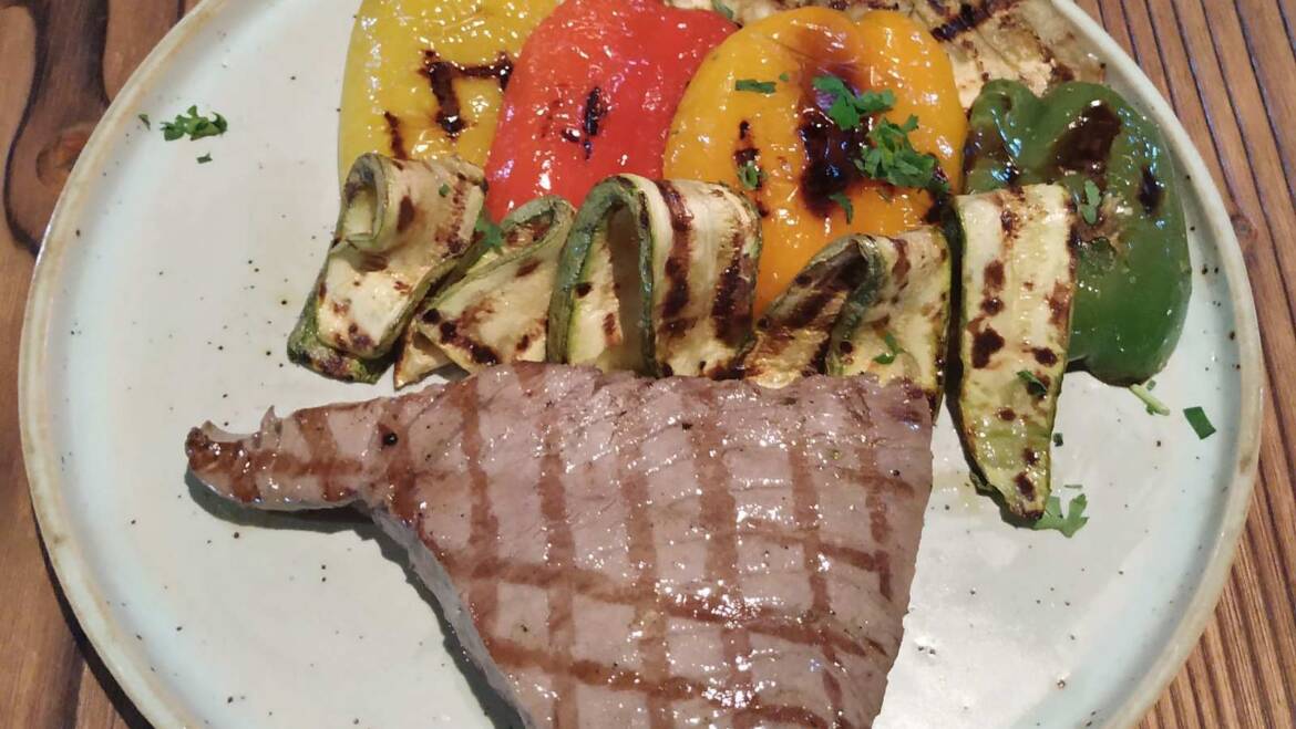 Tuna Fillet with grilled vegetables