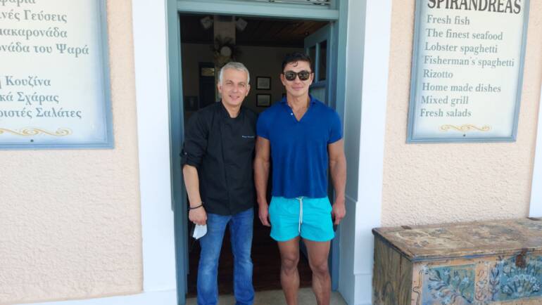 Ο Rick Yune στο εστιατόριο Σπυραντρέας